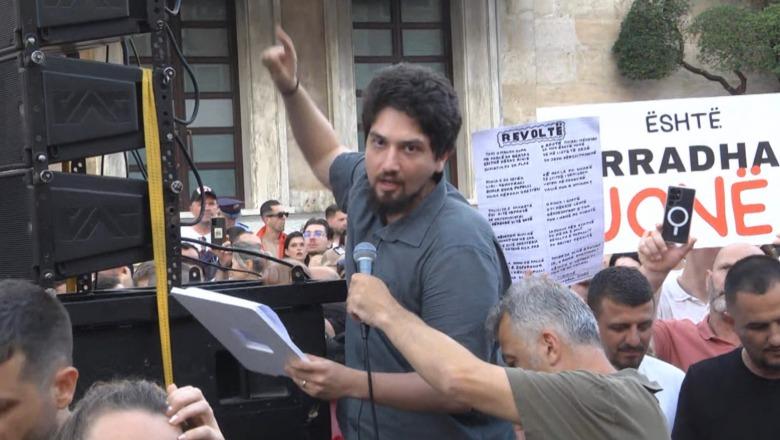 Qytetari në protestë: Qeveri teknike, dorëheqje Ramës! SPAK të hetojë 21 janarin dhe Gërdecin, non grata duhet të lerë postin e opozitës