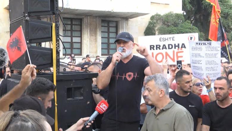 Emigranti nga Londra thirrje diasporës: Atë që s’bëmë dikur, ta bëjmë sot! Shqipëria na do përkrah sot