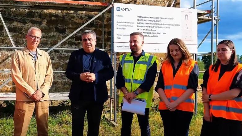 Korçë/ Gonxhja inpsekton punimet për restuarimin e Kullës së Turanit: Synohet edhe rivitalizimi si pjesë e itinerareve turistike dhe kulturore të zonës
