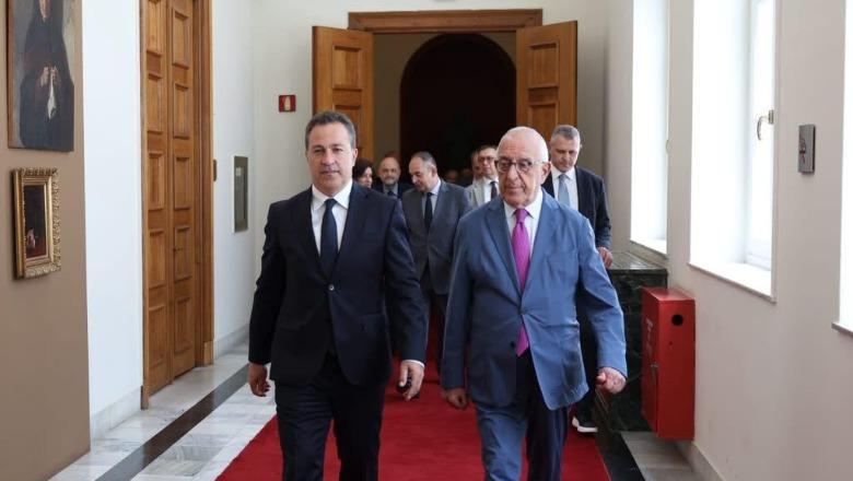 Niko Peleshi në Athinë, takohet me kreun e kuvendit grek, Kaklamanis: Mbështesim anëtarësimin e Shqipërisë në BE