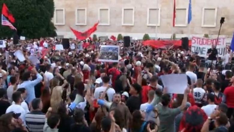 Përsëritet kërkesa për qeveri teknike: Rama të largohet me demokraci, mos na detyroni të marrim hapa që s’duam t’i marrim