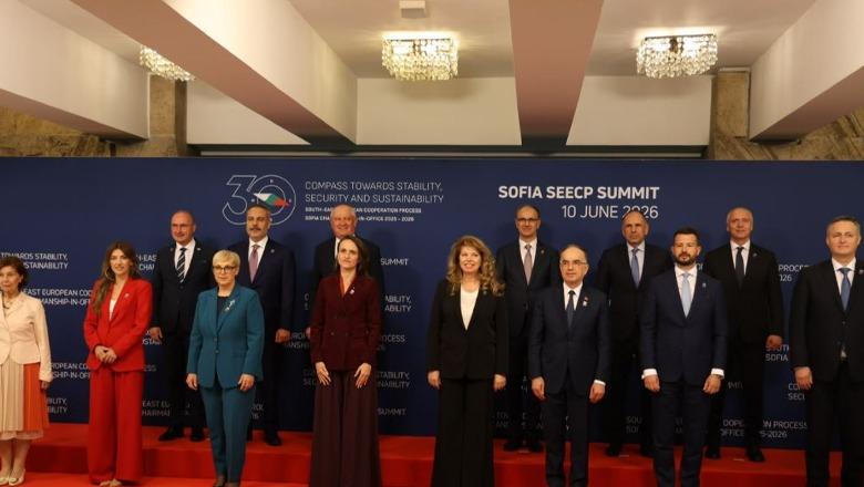 Presidenti Begaj në Sofje, merr pjesë në Samitin e Procesit të Bashkëpunimit të Evropës Juglindore: Shqipëria po avancon me reformat dhe po ecën para në procesin e integrimit