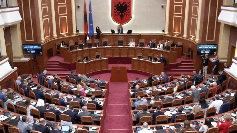 Sot Kuvend/ Ministri Hoxha flet për Konferencën Ndërqeveritare, pritet miratimi i amnistisë penale! Në diskutim ndryshimet e Kodit Rrugor, 3 interpelanca në rend dite