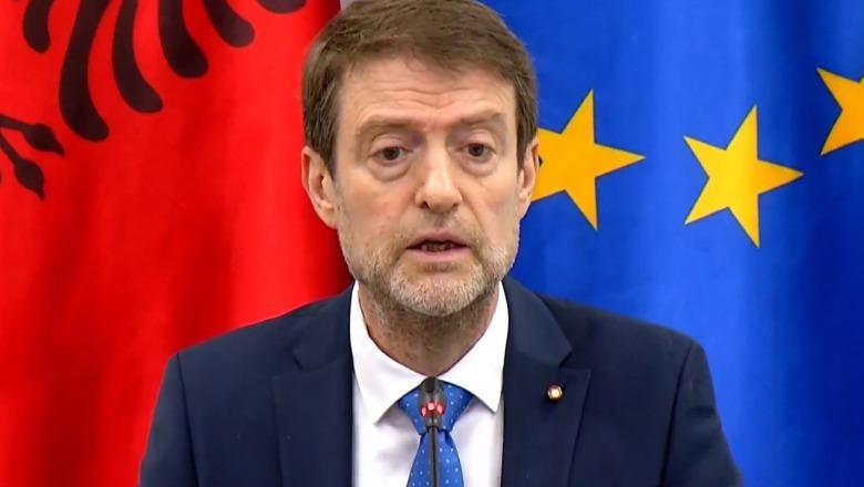 Ferit Hoxha sqaron idenë e integrimit gradual në BE: Ata që bëjnë përparime duhet të marrin shpërblimin