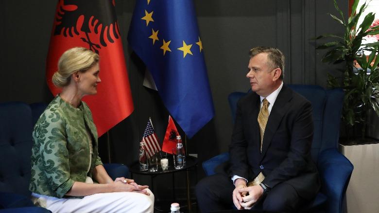 Balla takim me Nancy VanHorn: Shqipëri-SHBA, partneritet strategjik në nivel të shkëlqyer