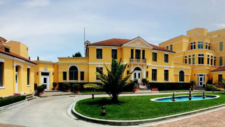 Ambasada amerikane në Shqipëri uron për ditëlindje Donald Trump: Një patriot i palodhur që lufton çdo ditë për vendin që do