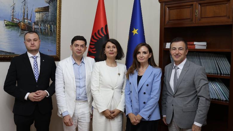 Tabaku takon raporterin në hije për Shqipërinë: Protesta qytetare është reagim ndaj ligjeve që kanë kapur shtetin dhe deformuar rrugën europiane të Shqipërisë