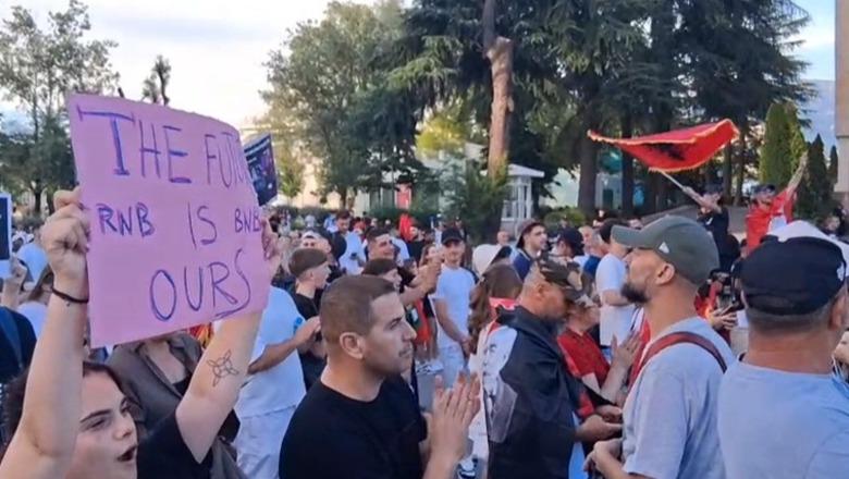 Bllokimi i Rinasit, protestuesi: Marshimi i paplanifikuar! Treguam që s’përçahemi, do të rrimë derisa Rama të dorëhiqet