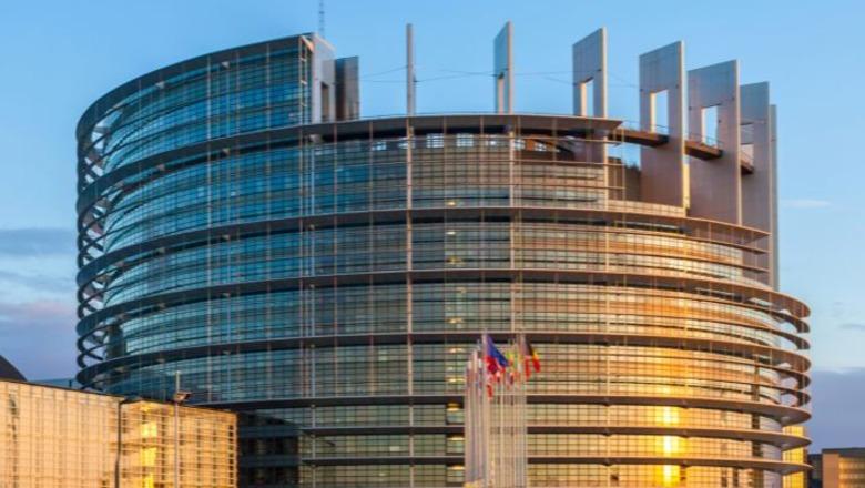 Integrimi në BE, Parlamenti Europian miraton raportin për Shqipërinë me 483 vota pro