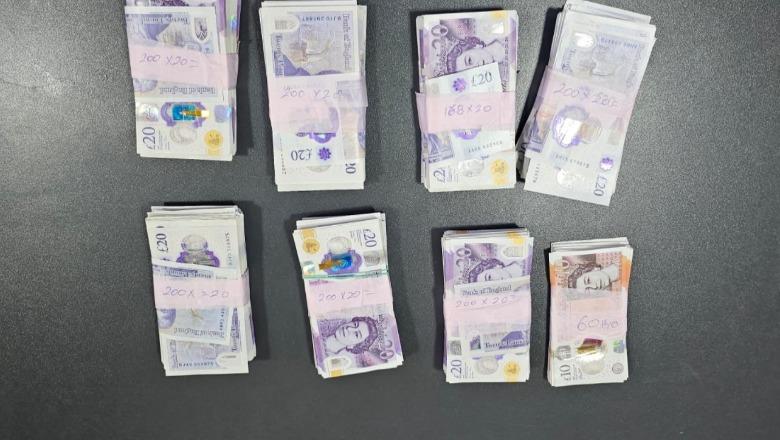Udhëtarit nga Anglia i sekuestrohen në Durrës mbi 29 mijë paund dhe 455 euro të padeklaruara