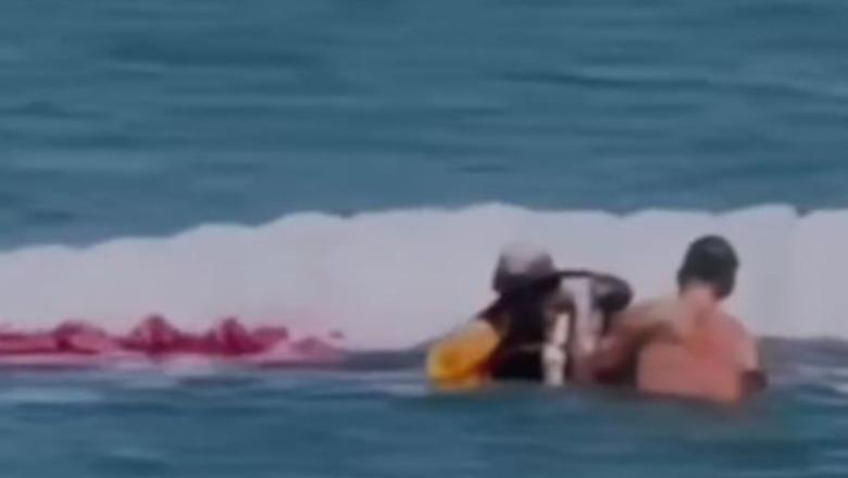 Vlorë, parashutisti bie në det gjatë uljes, dy pushues i shpëtojnë jetën
