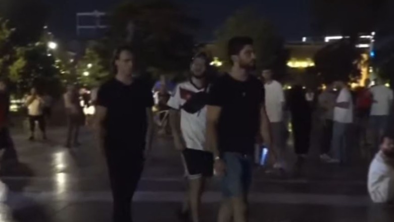 Dita e 19-të, protestuesit mbyllin protestën për Zvërnecin dhe kundër qeverisë pas marshimit në rrugët e Tiranës