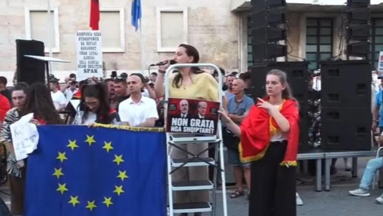 Paralajmaron aktivistja Kokaj: Shumë shqiptarë nga vendet e BE-së janë rrugës, do na bashkohen në protestë
