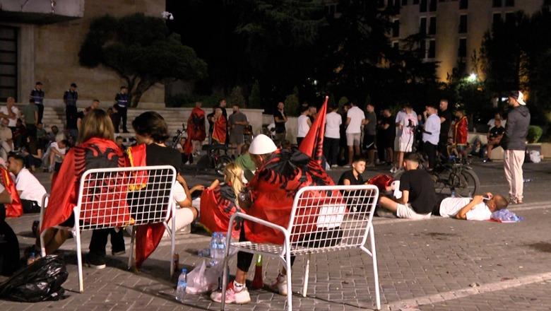 Qëndruan në bulevard pasi mbaroi protesta, 9 persona nën hetim! Policia: Penguan qarkullimin, prishën qetësinë publike