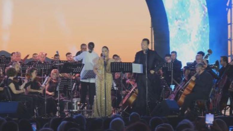Qindra artdashës në Shirokë, Rame Lahaj sjell mbrëmjen magjike të muzikës buzë liqenit