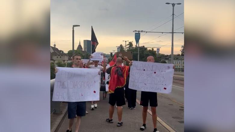 Shqiptarët në Basel të Zvicrës protestojnë kundër investimit në Zvërnec