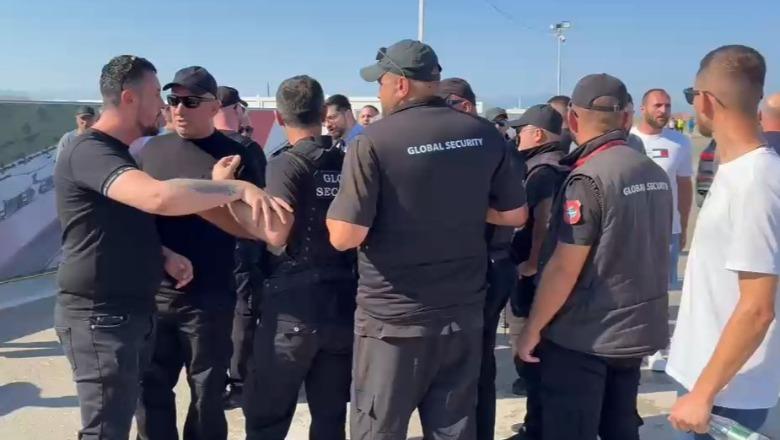 Tensione në Aeroportin e Vlorës, punonjësit e Behgjet Pacollit nxjerrin nga zyrat vartësit e Valon Ademit