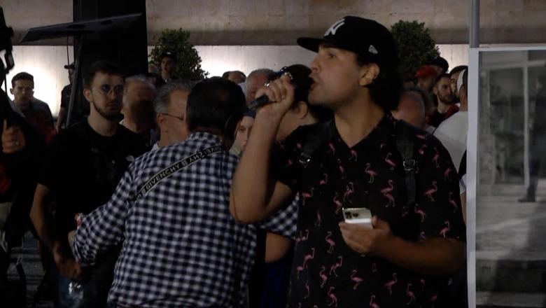 I riu nga protesta: Pse duhet të paguajnë ne çmimin e problemeve që nuk i kemi krijuar? Kërkojmë institucione që mbajnë përgjegjësi