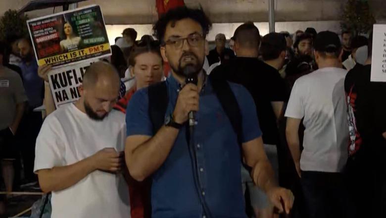 Qytetari përlotet në tubimin para Kryeministrisë: Para se të nisnin protestat, isha dorëzuar! Faleminderit që më ngritët nga gjumi