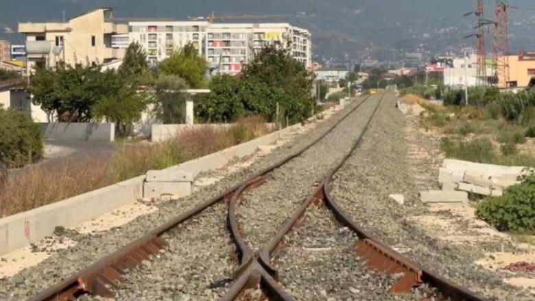 Kadastra nis legalizimet në zonat përgjatë hekurudhës Durrës-Tiranë, parashikohet trajtimi i 500 objekteve