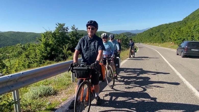 SPECIALE/ Turistët e aventurës në shtigjet e egra të veriut, të huajt që udhëtojnë mijëra kilometra për të sfiduar Alpet dhe mahniten nga mikpritja shqiptare: Të lë pa fjalë! Kalon pritshmëritë
