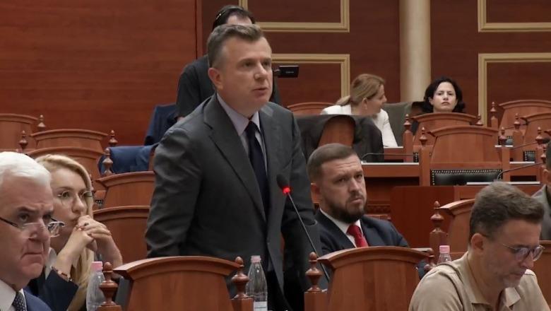 Aksidenti tragjik në aksin Durrës-Tiranë, ndërpritet me kërkesë të Ballës seanca plenare në Kuvend!