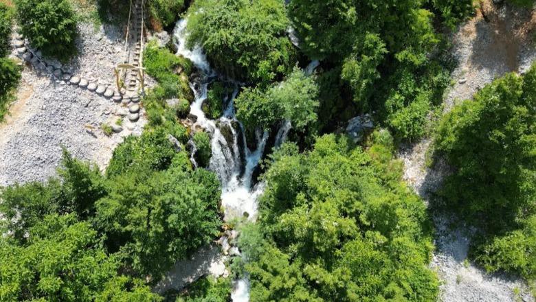 'Nuk e prisja të ishte kaq bukur', vizitorë nga mbarë vendi 'zbulojnë' ujëvarën e Sopanikës, destinacion i ri mes maleve të Dibrës
