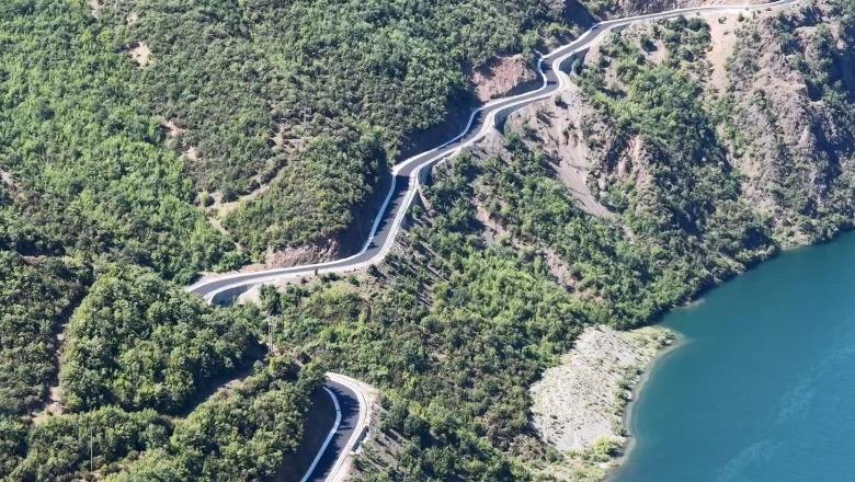 Hapet rruga e Komanit ende pa përfunduar investimi! Lehtësohet lëvizja për qindra turistë në lumin e Shalës: Është një dritë jeshile për këtë zonë
