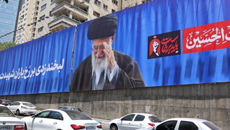 Nisin ceremonitë për funeralin e Ali Khamenei-t! Irani: Arritëm marrëveshje me Omanin për lundrimin në Hormuz