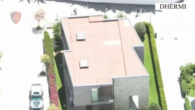 Policia rrethon vilën luksoze në Dhërmi, momenti kur arrestohet bossi i Call Center, Granit Pepnikaj (VIDEO)