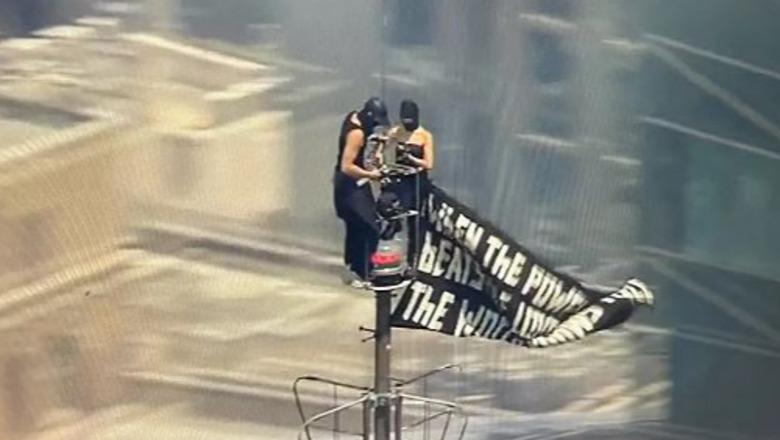U fejuan në majën e Empire State Building, por përfunduan në pranga, si ia doli çifti të mashtronte sigurinë e një prej kullave më të ruajtura në botë