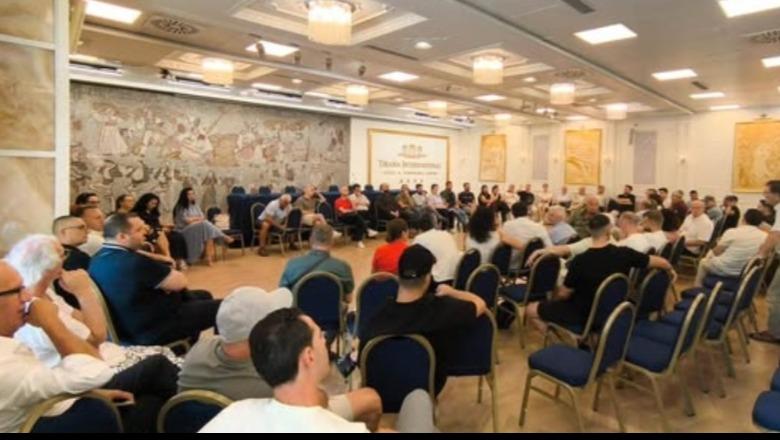 SHËNIM/ A është mbledhur fshehurazi Kuvendi Qytetar? Mes protestuesve shpërthejnë polemikat