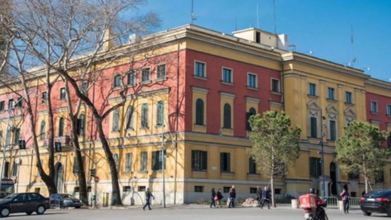 Buxheti 2026/ Të ardhurat 843 mld lekë, shpenzimet 906 mld! Qeveria 'blindon' mbrojtjen, 'dobësohet' infrastruktura