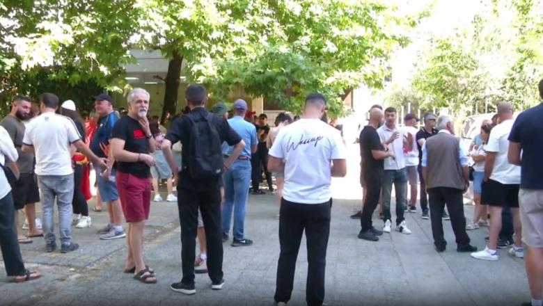 Përfundon shqyrtimi i arrestit në flagrancë për 21 proestuesit, pritet vendimi i gjykatës dhe për masat! Për Altin Hilën prokuroria kërkon arrest shtëpie