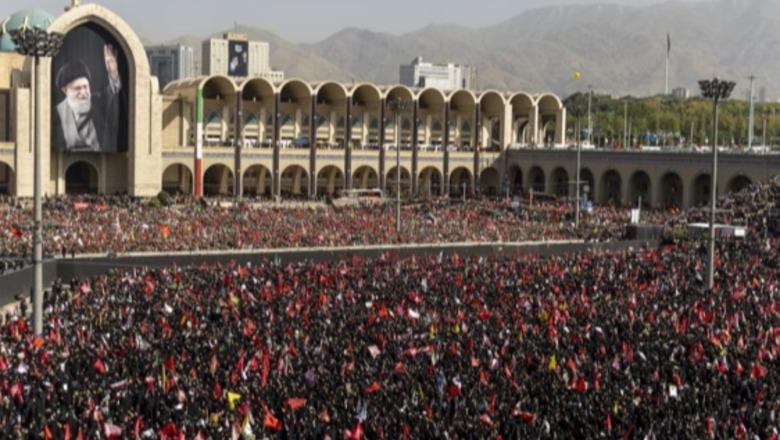 Lamtumira për Khamenein mes dhimbjes dhe propagandës: Vdekje SHBA-së dhe Izraelit