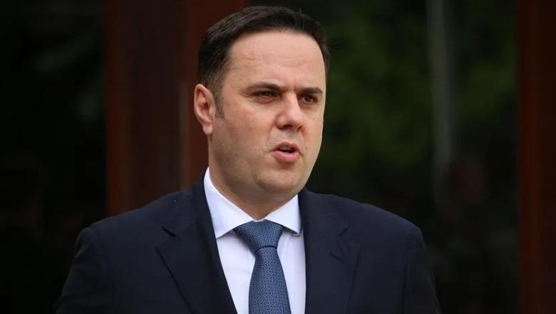  Nis mbledhja e nënshkrimeve në LDK për shkarkimin e Lumir Abdixhikut