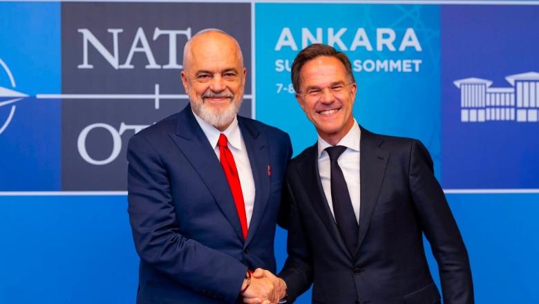 Samiti i ardhshëm i NATO-s dhe samuti që u prodhua në Tiranë për të