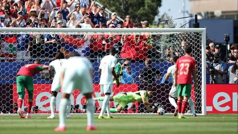 LIVE/ Kylian Mbappe gabon 11 metërshin, ndalet nga Bono! Francë 0-0 Marok në çerekfinalet e Botërorit 2026