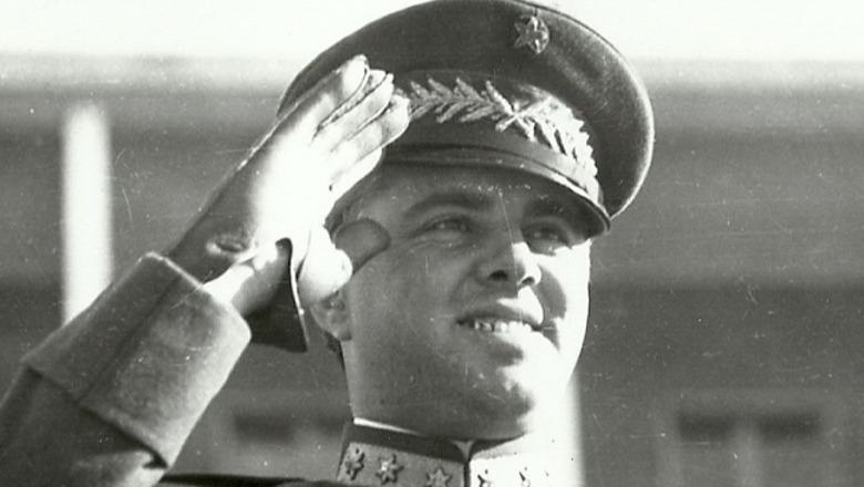 ‘Kundrejt atyre që do të fshehin paret e floririn, pushteti ynë popullor do të marrë masa’, ndërrimi i monedhës në ’46-ën, alibia e Enver Hoxhës për zhvatjen e tregtarëve
