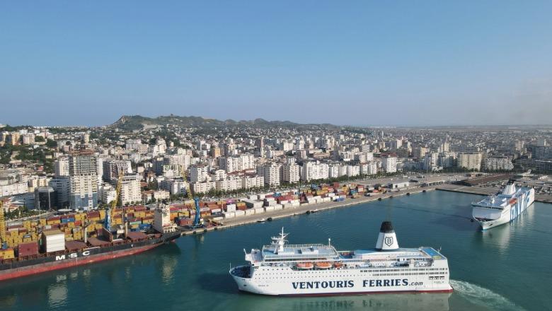 Porti i Durrësit përgatitet për fluksin e verës, tragetet drejt Italisë nisin lundrimet e dyfishta nga kjo fundjavë