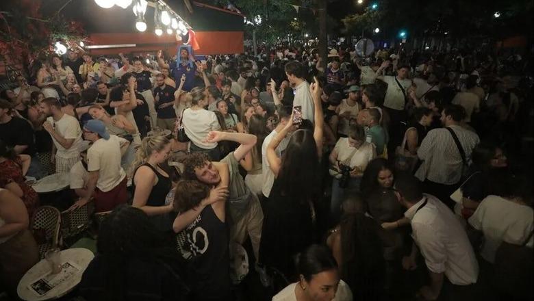Botërori 2026/ Festa kthehet në tragjedi, tifozja 17-vjeçare e Francës humbet jetën pasi rrëzohet nga kamioni
