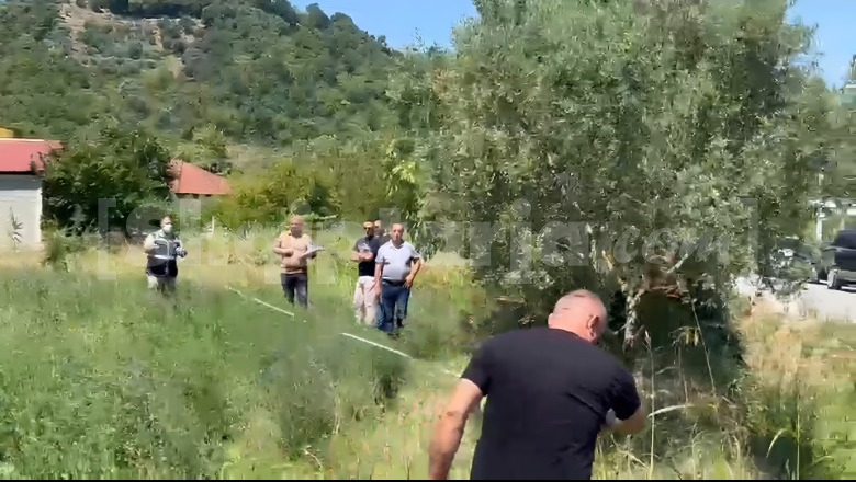 Atentat në Vorë, 50-vjeçari ekzekutohet me plumb në kokë te dera e shtëpisë! Viktima njihej si i ‘forti’ i zonës, merrej me shitblerje pronash (EMRI)