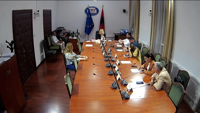 Diskutohen në Kuvend ndryshimet në ligjin për ISKK-në! Instituti për Krimet e Komunizmit, institucion i pavarur!