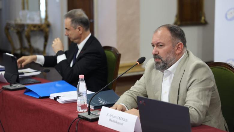 ‘Territorialja’/ PD: Të shtyhet deri në tetor afati i punës së Komisionit! Të bëhet dëgjesa për Tiranën, pastaj gjetjet! Mazniku: Opozita ka djegur afatet, shqiptarët s'kanë kohë për të humbur!