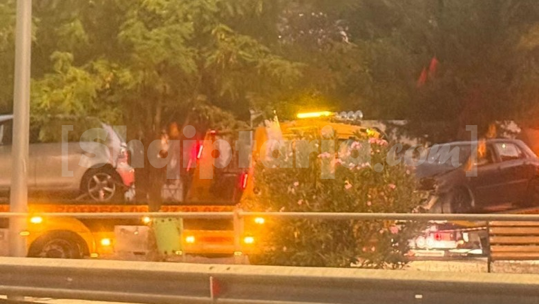 Aksident në aksin ‘Tepelenë-Memaliaj’, përplasen ‘kokë më kokë’ 2 automjete, 4 persona të plagosur