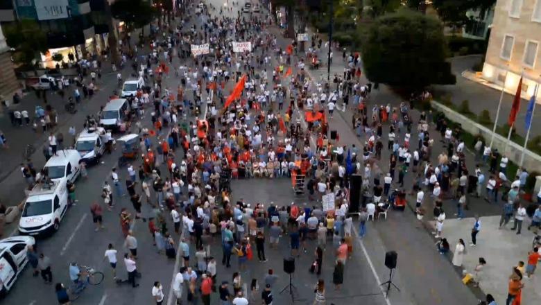 Protesta në ditën e 48-të, zbehet dukshëm pjesëmarrja (VIDEO)
