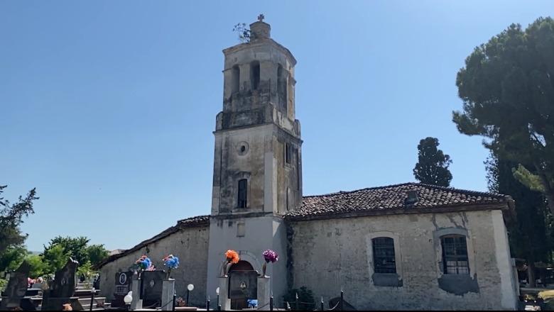 Lushnjë, kisha mbi 500-vjeçare Shën Nikollit në Krutje drejt degradimit, ministria: Pritet financimi