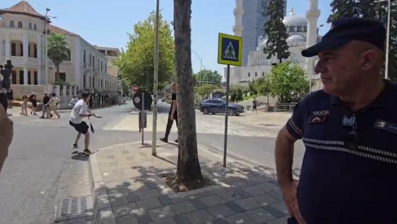 Protesta para Kuvendit, qytetarët sulmojnë me vezë makinat e deputetëve