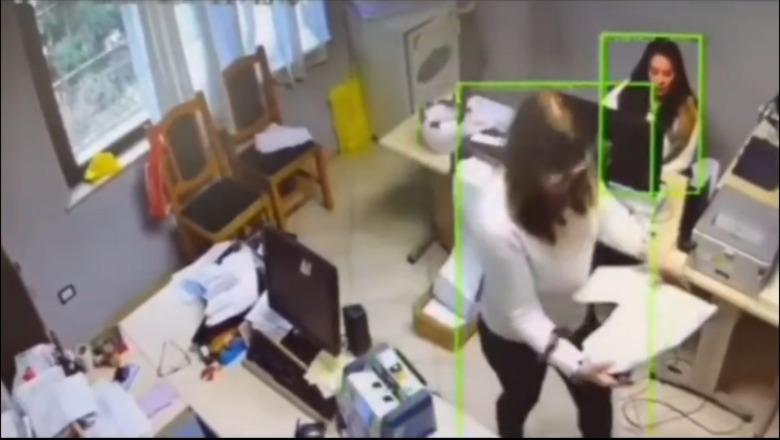 Vjedhja e 700 mijë € në Postën e Durrësit, publikohen pamjet si grabiteshin pensionet e pensionistëve