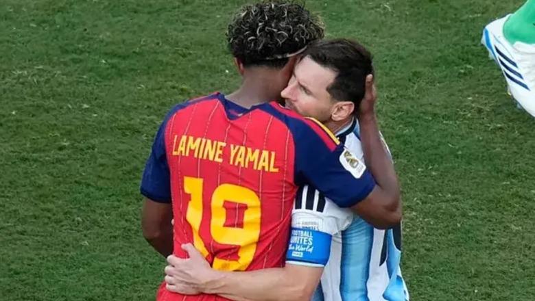 ‘Ato fjalë vlejnë po aq sa medalja që mbaj në qafë’ Yamal tregon çfarë i tha Messi në përqafimin pas finales së Kupës së Botës
